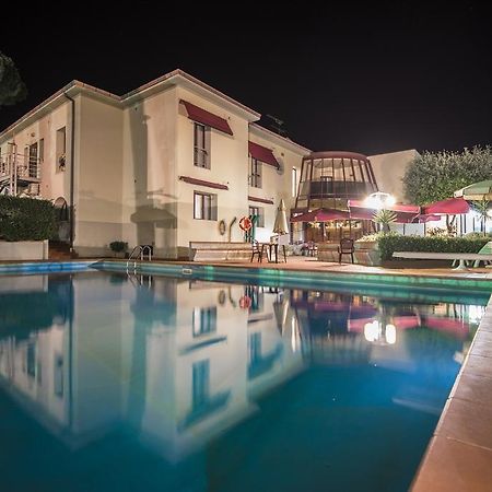 Hotel Kon Tiki Σαν Βιντσέντσο Εξωτερικό φωτογραφία