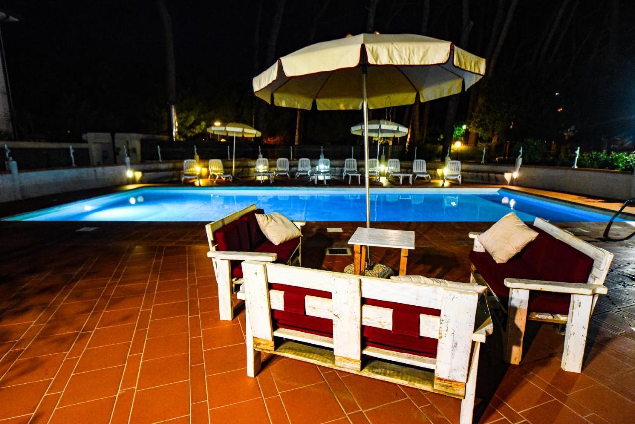 Hotel Kon Tiki Σαν Βιντσέντσο Εξωτερικό φωτογραφία