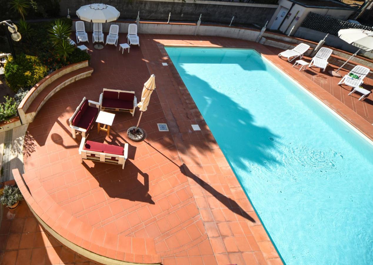 Hotel Kon Tiki Σαν Βιντσέντσο Εξωτερικό φωτογραφία