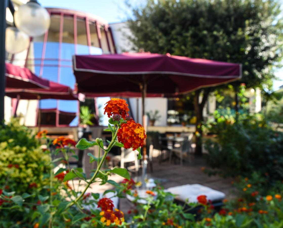 Hotel Kon Tiki Σαν Βιντσέντσο Εξωτερικό φωτογραφία